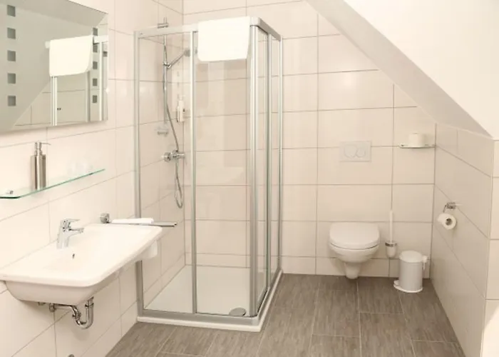 Zur Linde Guest house Dombuhl