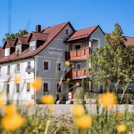 Zur Linde Pensjonat Dombuhl